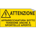 E91580A - etichetta autoadesiva Attenzione apparecchiatura sotto t..EN ISO 7010
