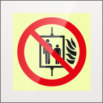 SEPSE1347FW - targa Plexi monofacc.  Vietato ascensore fiss.inv.EN ISO 7010 P020