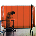 TLK240 - Schermo 3 ante con tende a strisce col.rosso spessore mm.1